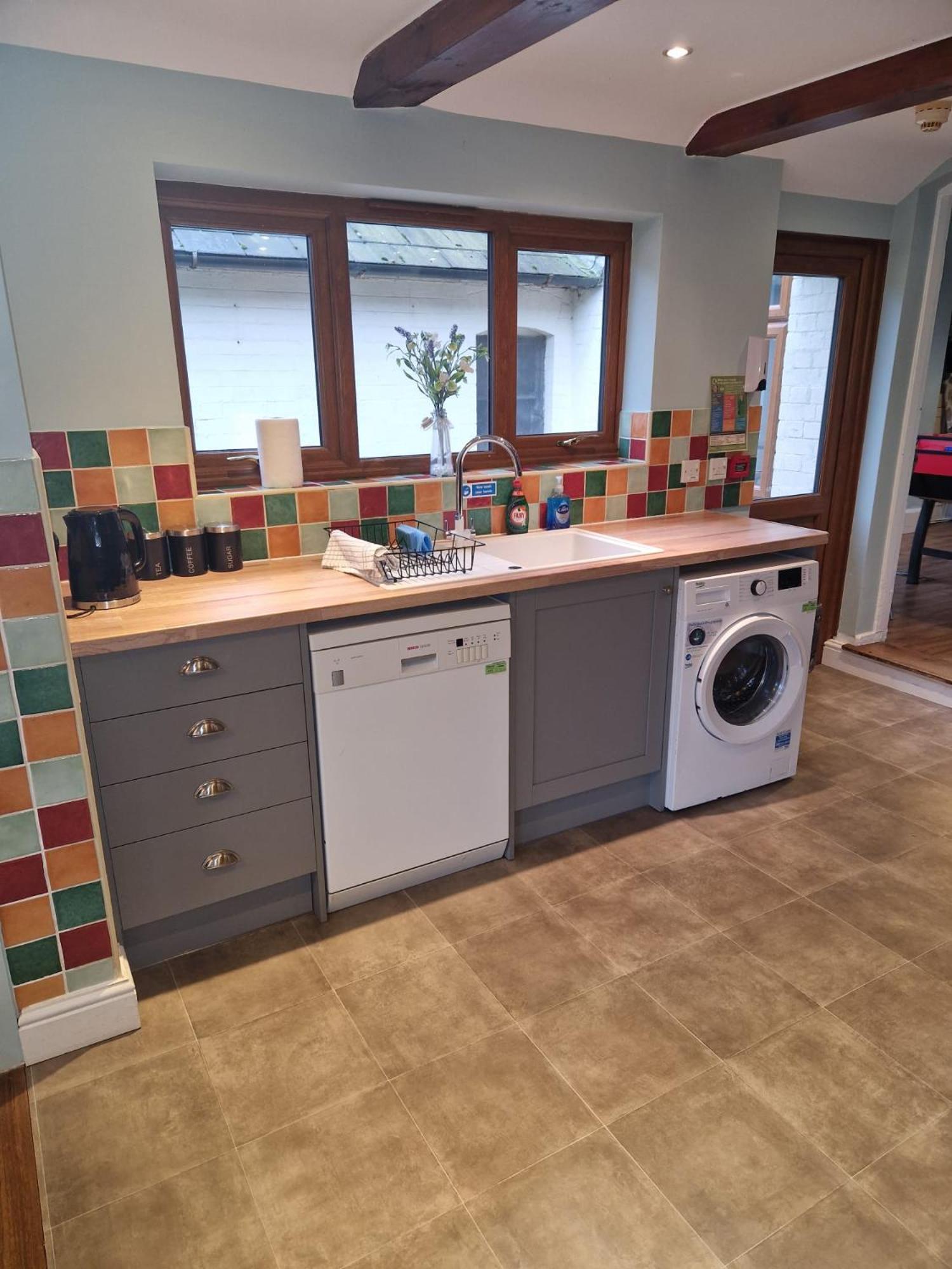 Hereford - Falcon House - Spacious 5 Bedroom House With Games Room - Sleeps 14 Guests - Great Property For Family & Friends Gathering Together - Hosted By Rentmyhouse Exterior foto
