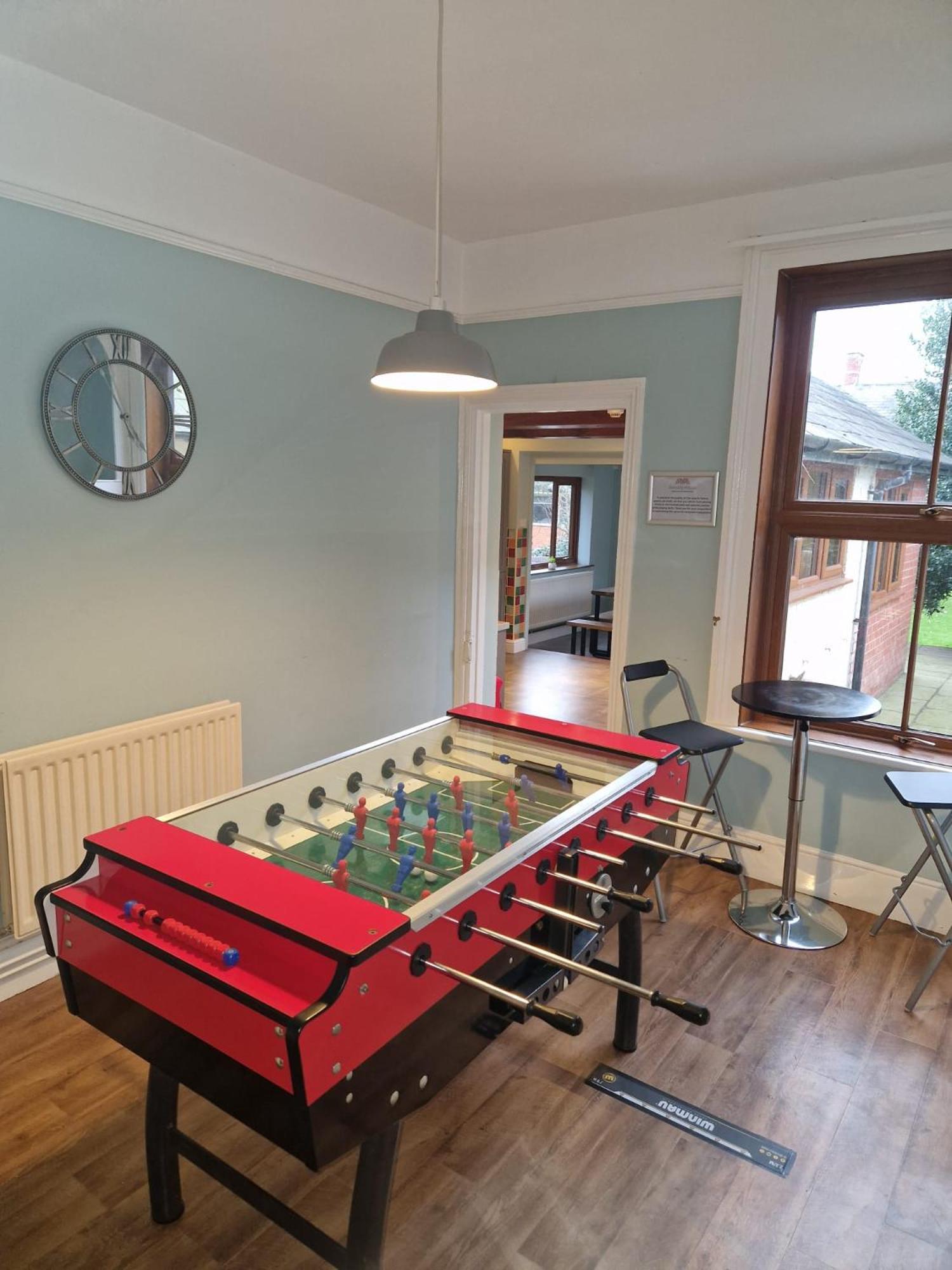 Hereford - Falcon House - Spacious 5 Bedroom House With Games Room - Sleeps 14 Guests - Great Property For Family & Friends Gathering Together - Hosted By Rentmyhouse Exterior foto