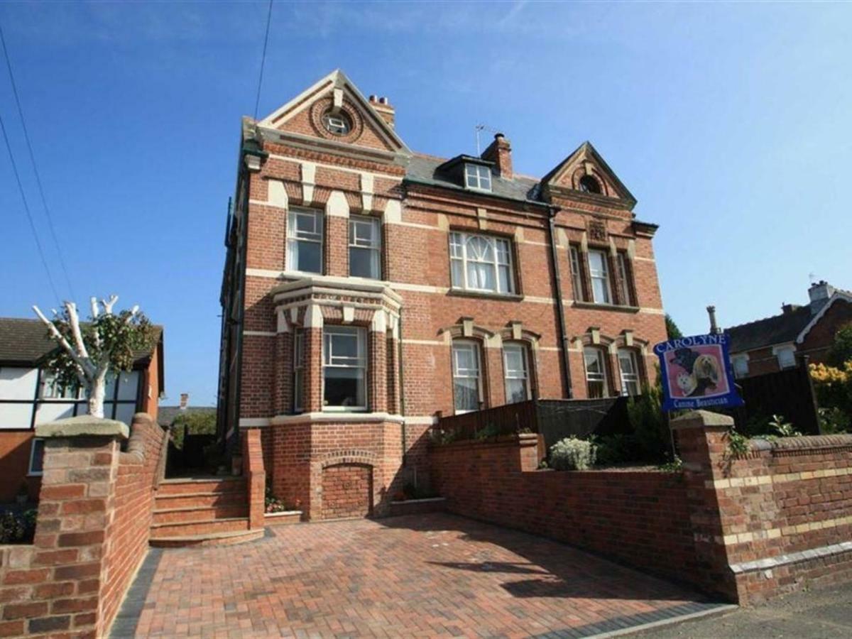Hereford - Falcon House - Spacious 5 Bedroom House With Games Room - Sleeps 14 Guests - Great Property For Family & Friends Gathering Together - Hosted By Rentmyhouse Exterior foto